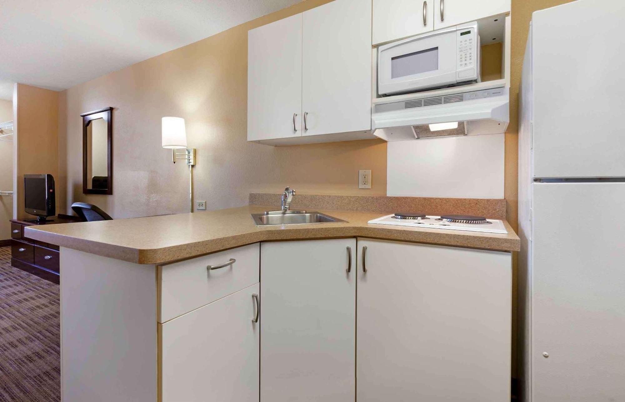 Extended Stay America Suites - Madison - Junction Court Middleton Exteriér fotografie
