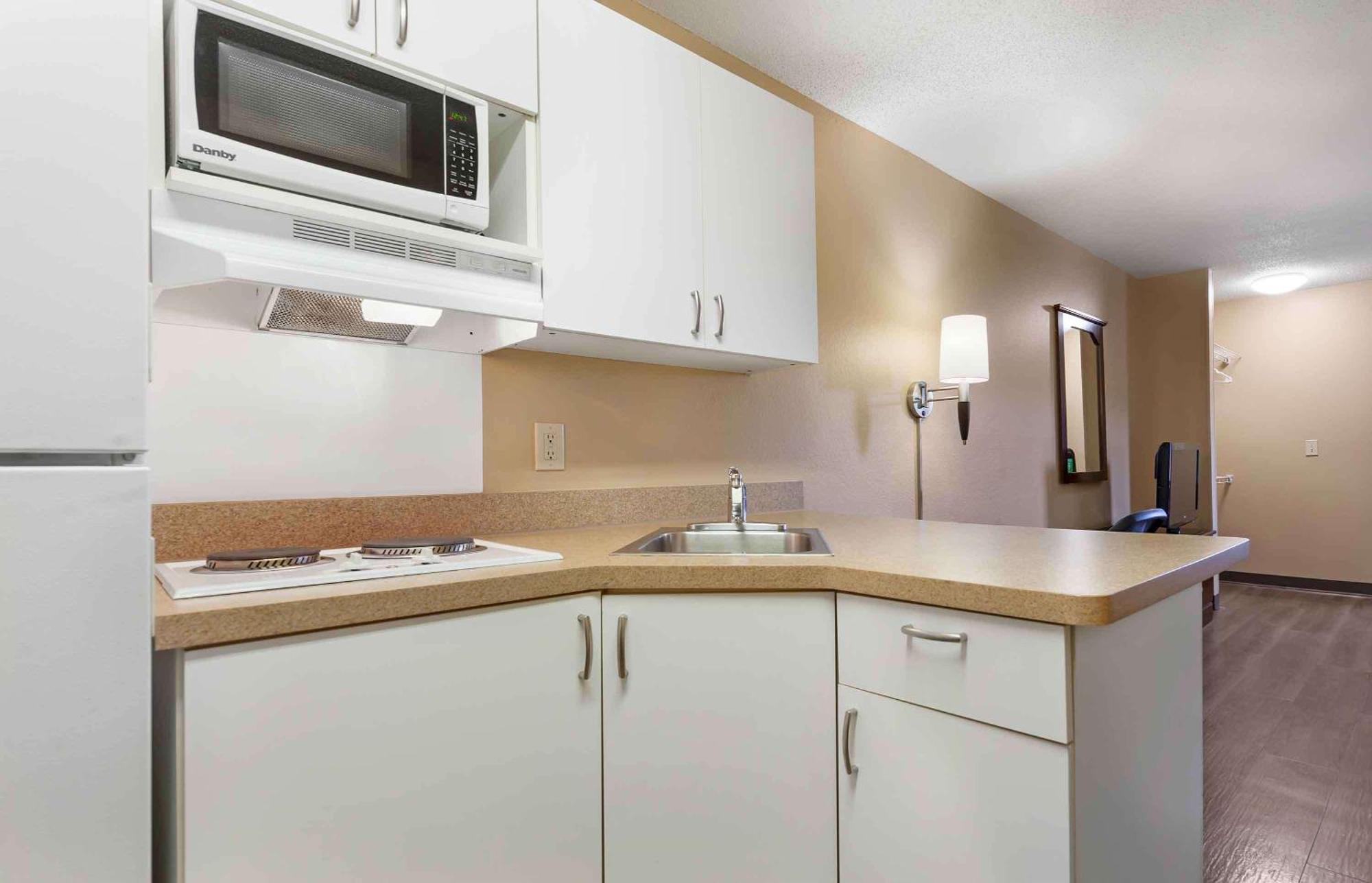 Extended Stay America Suites - Madison - Junction Court Middleton Exteriér fotografie